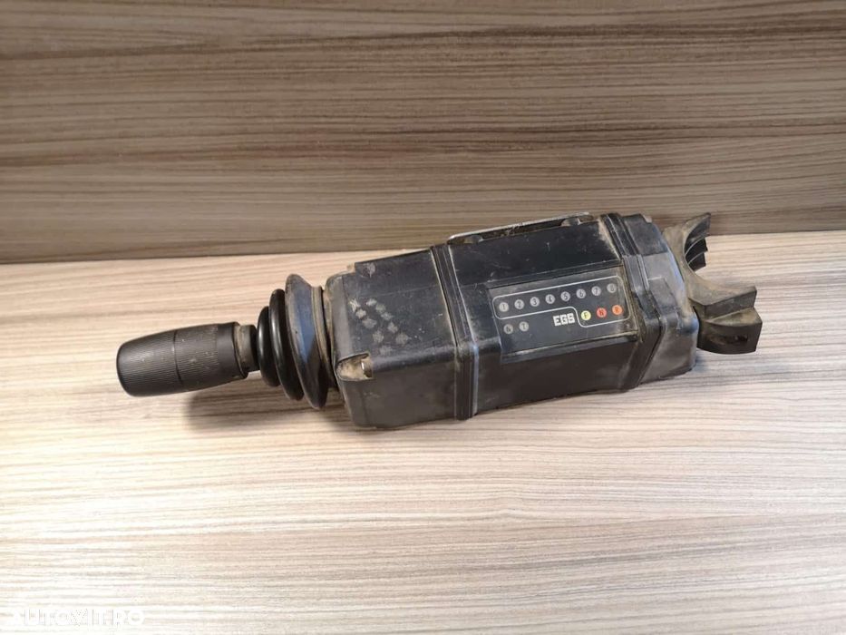 Maneta de control hyundai hl 750 - 1