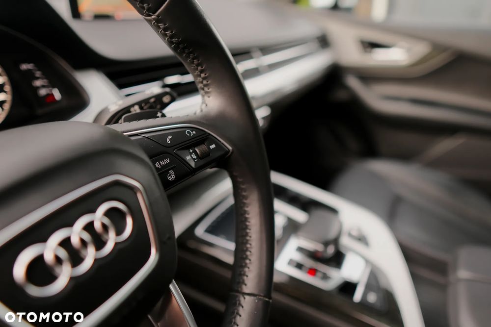 Audi Q7 3.0 TFSI Quattro Tiptronic - 38