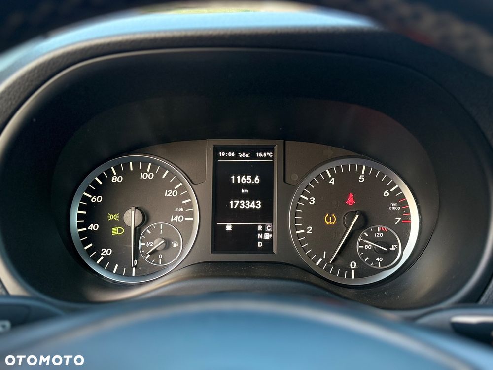 Mercedes-Benz Vito - 17