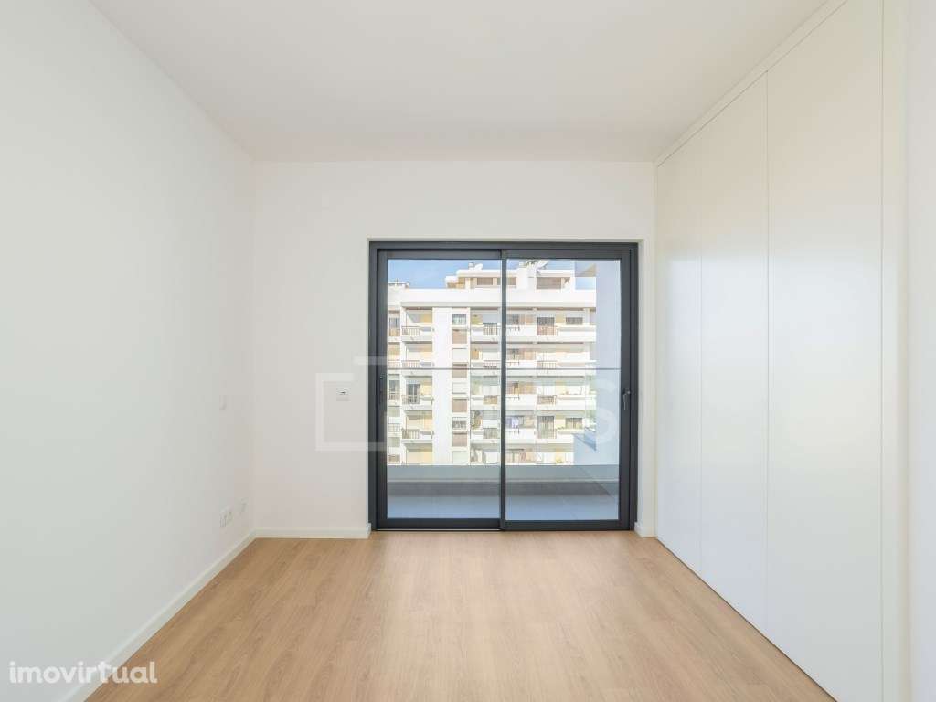 Apartamento T2, com varanda, em Faro - Grande imagem: 4/97