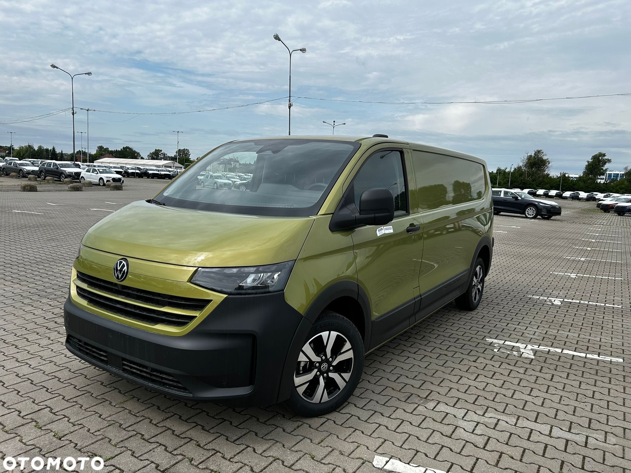 Volkswagen Transporter - 1