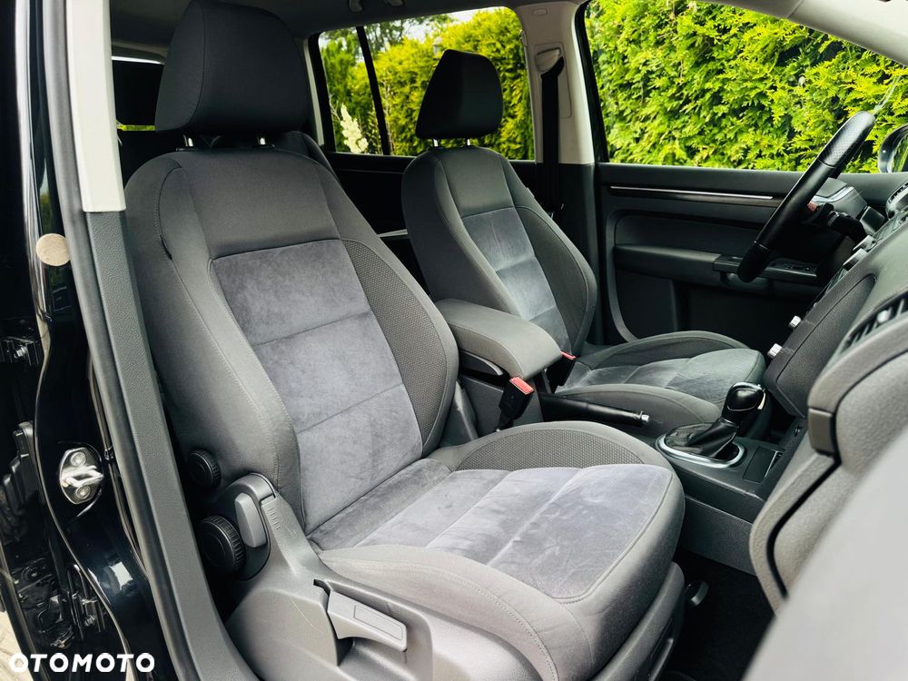 Volkswagen Touran 2.0 TDI DPF Highline DSG - 34
