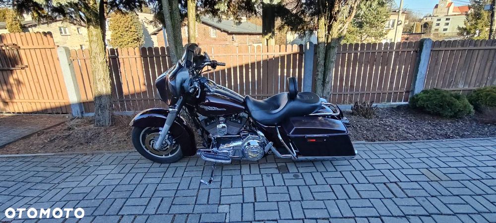 Harley-Davidson Touring Street Glide - 2