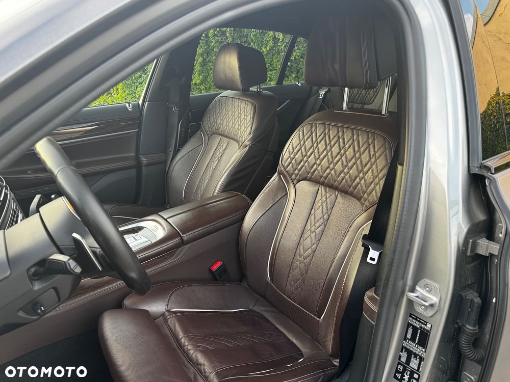 BMW Seria 7 730d xDrive sport - 9