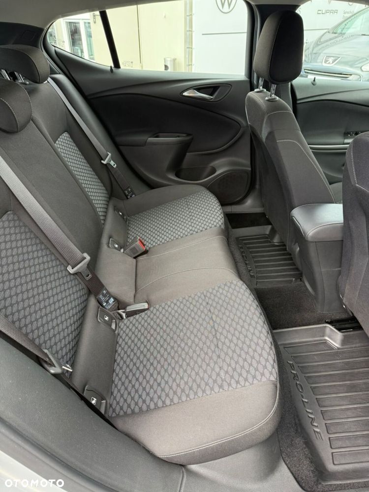 Opel Astra 1.4 T Enjoy - 23