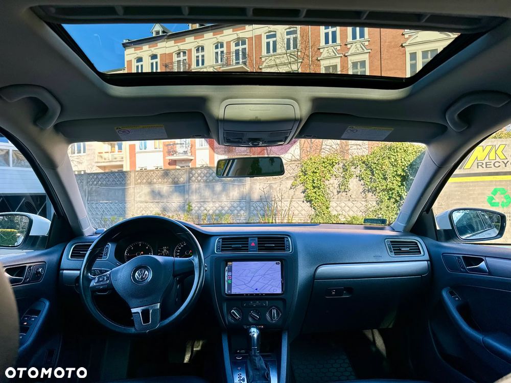 Volkswagen Jetta 2.0 TDI Highline CityLine DSG - 3