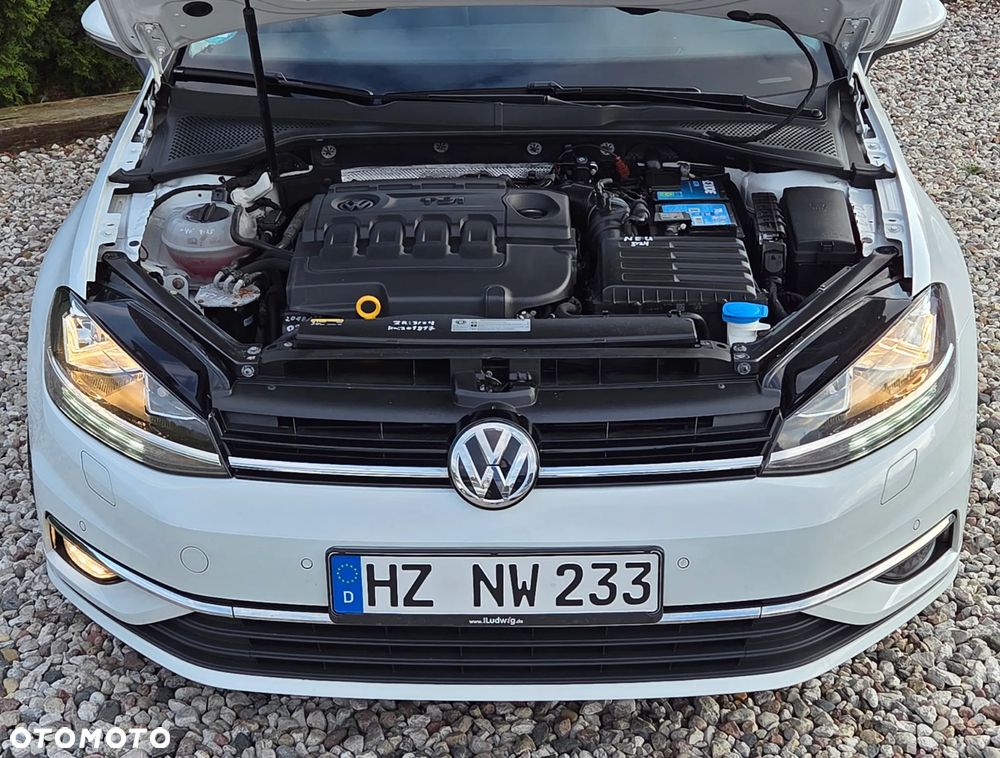 Volkswagen Golf - 26