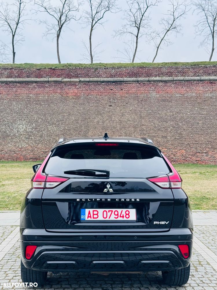 Mitsubishi Eclipse-Cross - 13