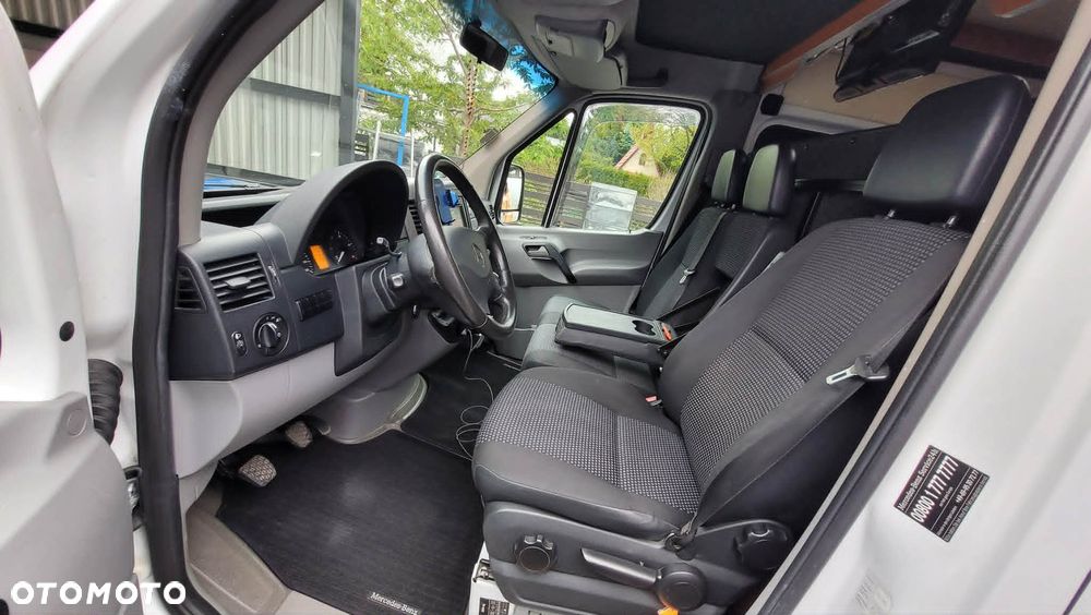 Mercedes-Benz Sprinter - 8