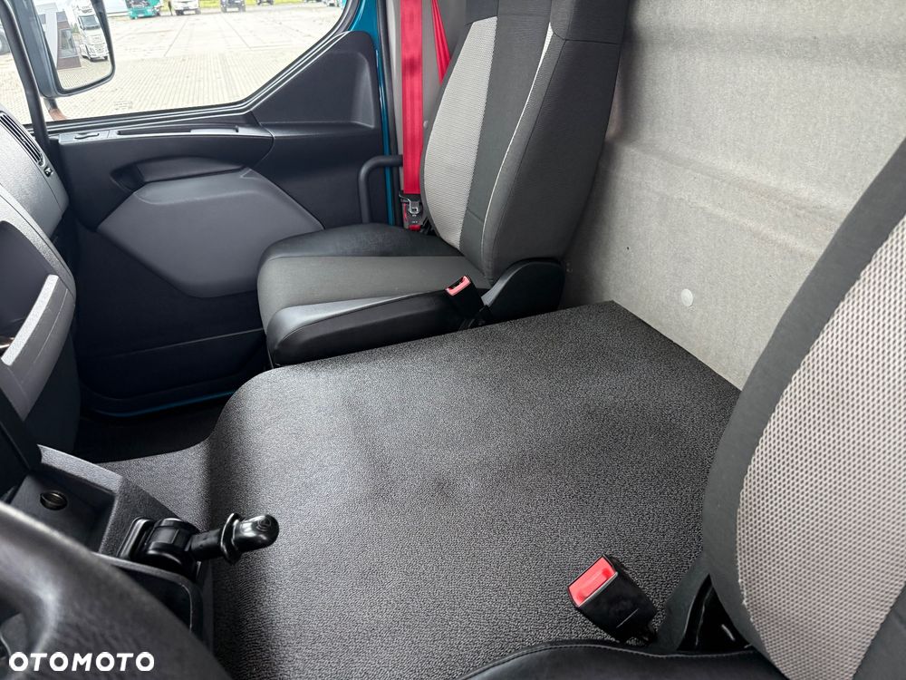 Renault D12 / 220 KM / WINDA / KONTENER 8,30M / ROLETA ELEKTRYCZNA / Z FRANCJI / STAN BDB / / / - 35