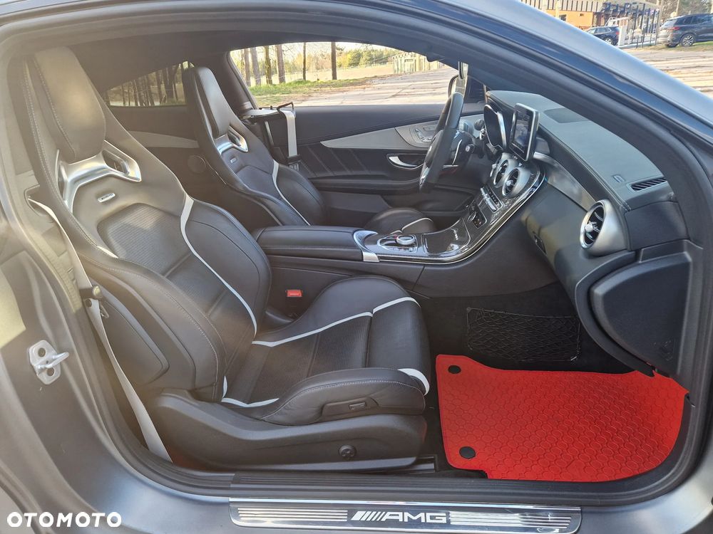 Mercedes-Benz Klasa C AMG 63 S AMG Speedshift MCT 9G - 18