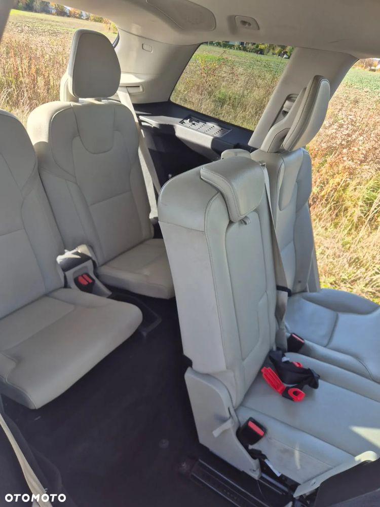 Volvo XC 90 D5 AWD Momentum 7os - 8