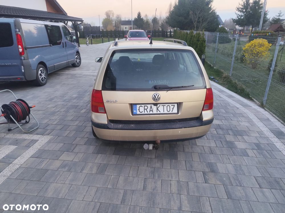 Volkswagen Golf 1.6 Comfortline - 6