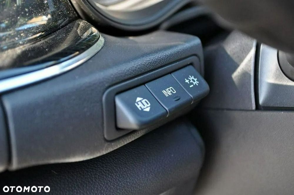 Opel Insignia 2.0 CDTI 4x4 Exclusive S&S - 27