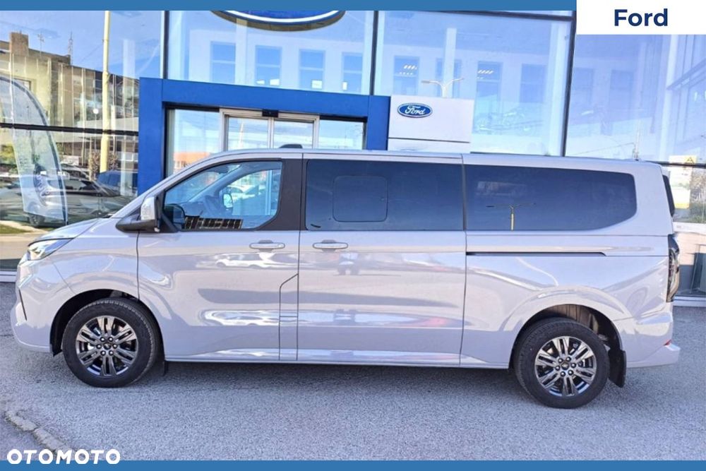 Ford Tourneo Custom - 4