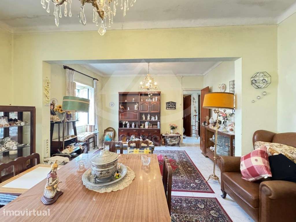 Moradia para remodelação com 3 frações independentes em Fanhões, Lo... - Grande imagem: 5/52