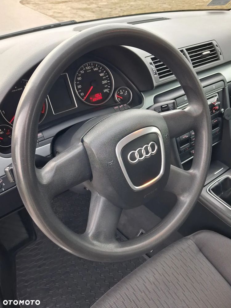 Audi A4 Avant 1.6 - 25
