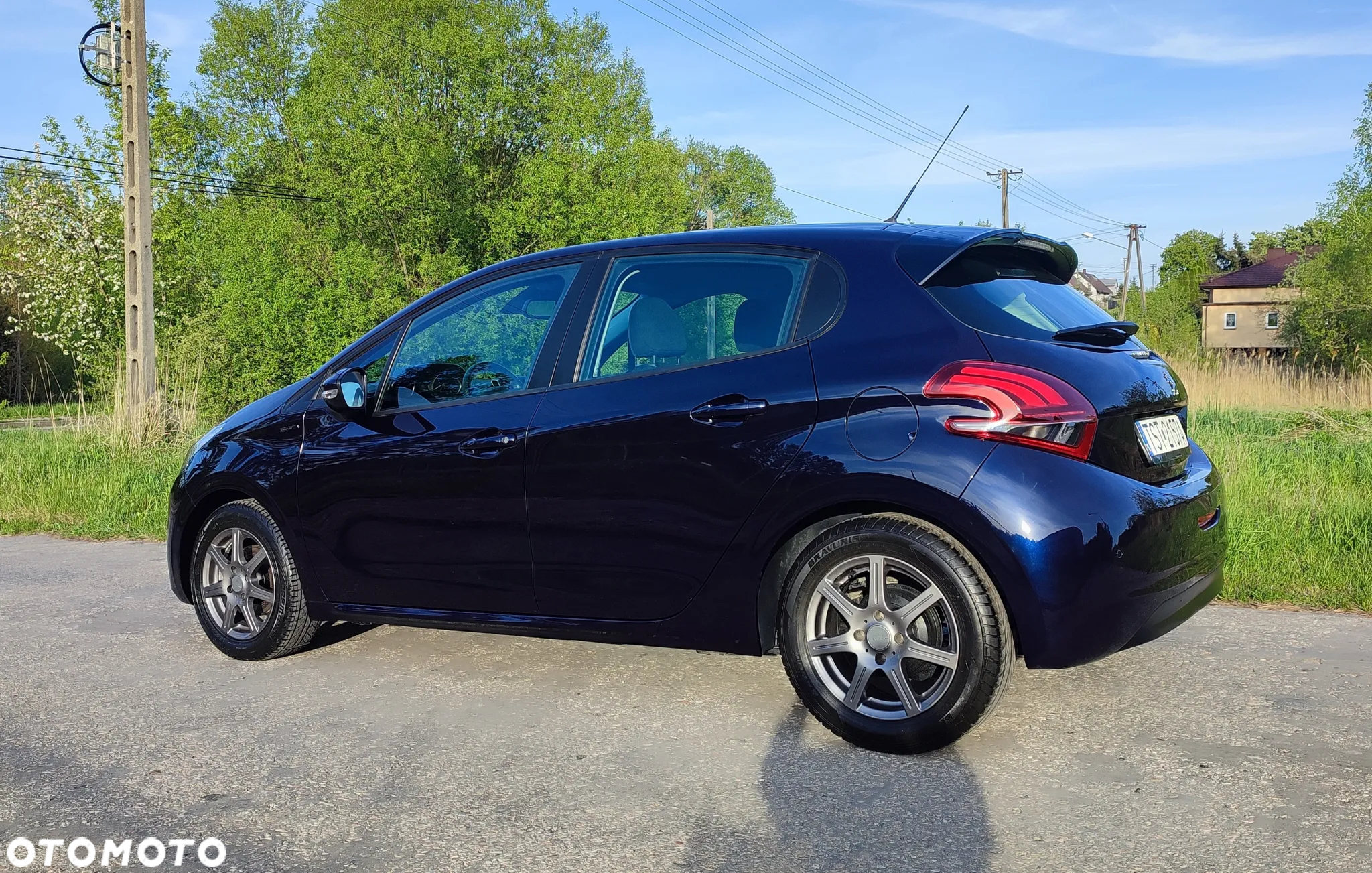 Peugeot 208 - 6