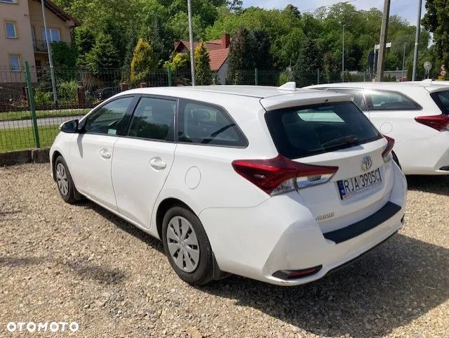 Toyota Auris 1.6 Active - 4