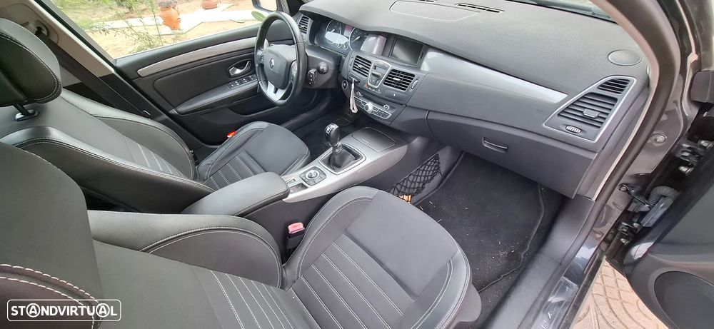 Renault Laguna Break 2.0 dCi Dynamique S 4control - 8