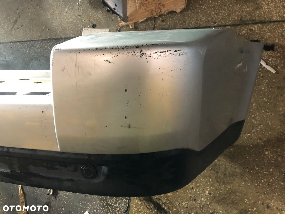 Zderzak tylny z czujnikami PDC kompletny RANGE ROVER SPORT L320 - 3