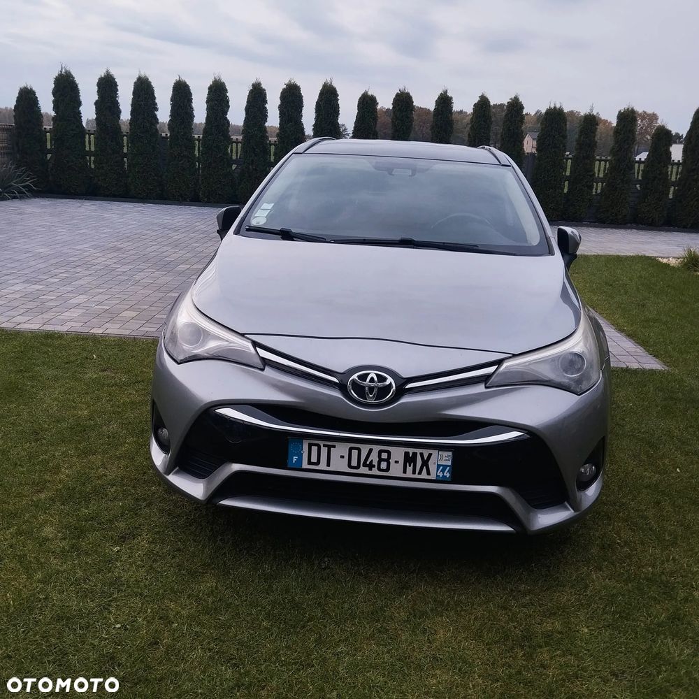 Toyota Avensis 2.0 D-4D Prestige - 13