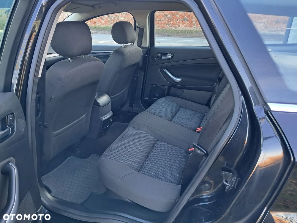 Ford Mondeo 2.0 Ghia - 18