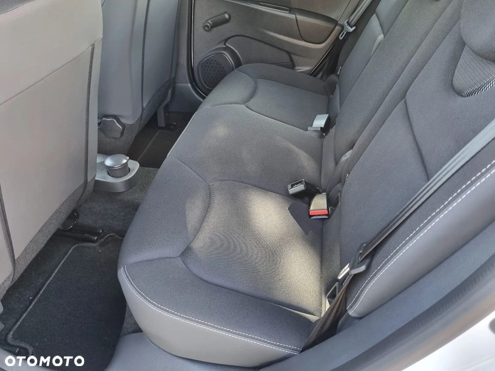 Renault Clio 1.2 16V 75 Life - 27