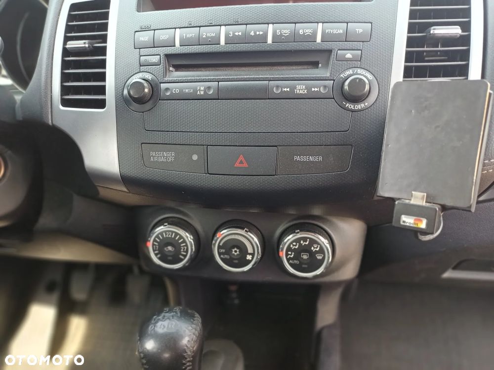Peugeot 4007 - 23