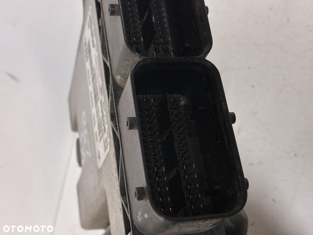 OPEL KOMPUTER  STEROWNIK  SILNIKA ECU 1039S52190 55579447 - 5
