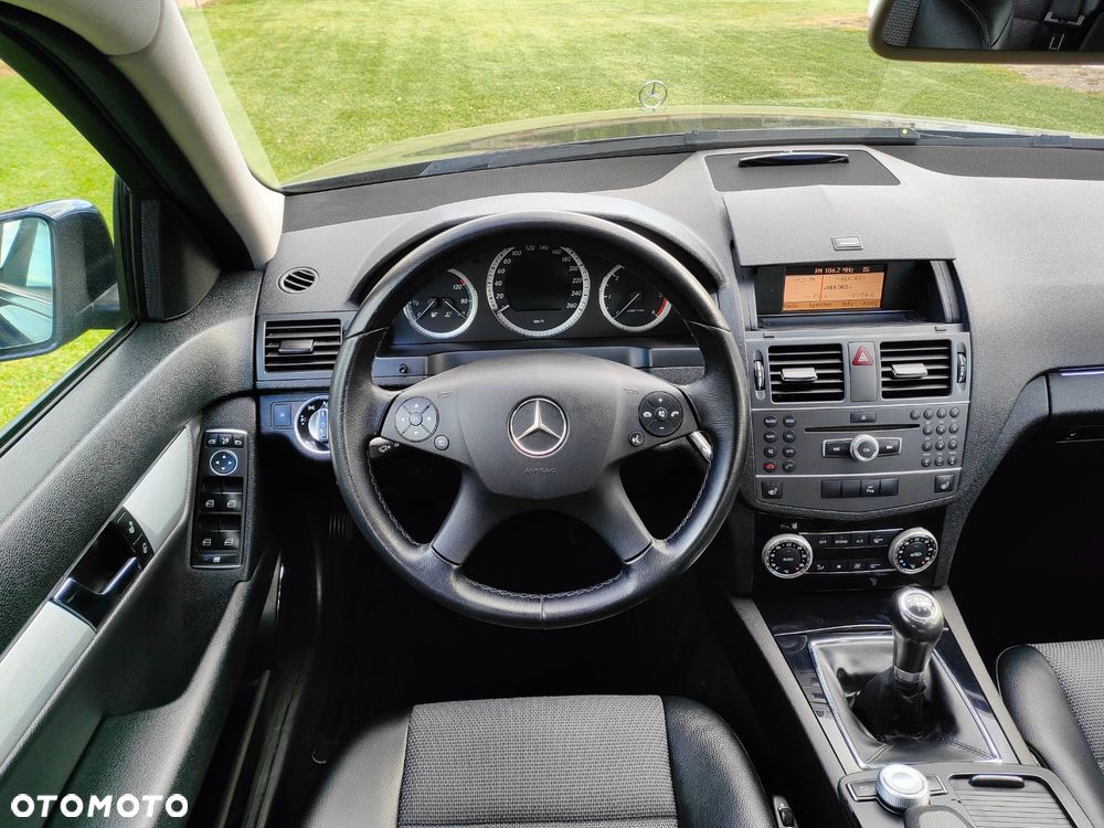 Mercedes-Benz Klasa C 200 CDI DPF (BlueEFFICIENCY) Avantgarde - 18