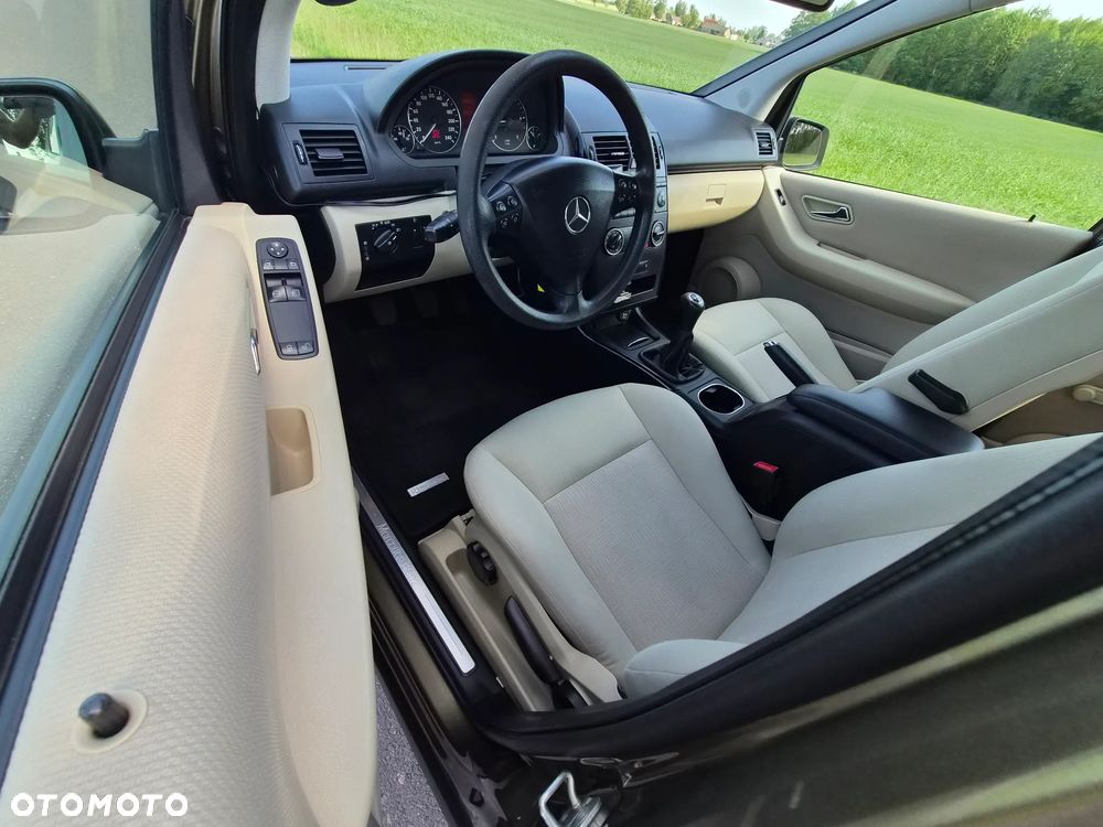 Mercedes-Benz Klasa A 160 CDI Classic - 15