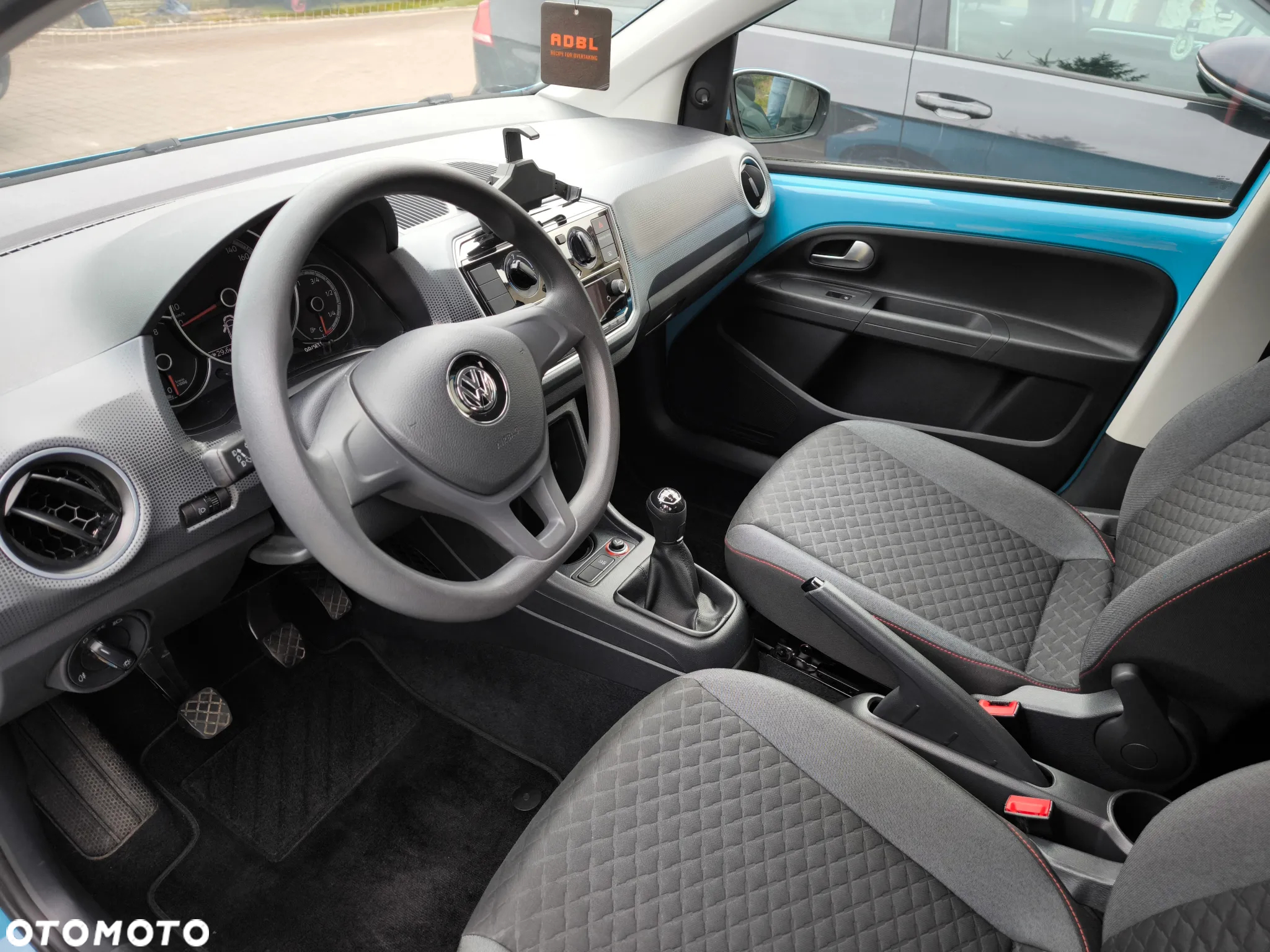 Volkswagen up! - 31