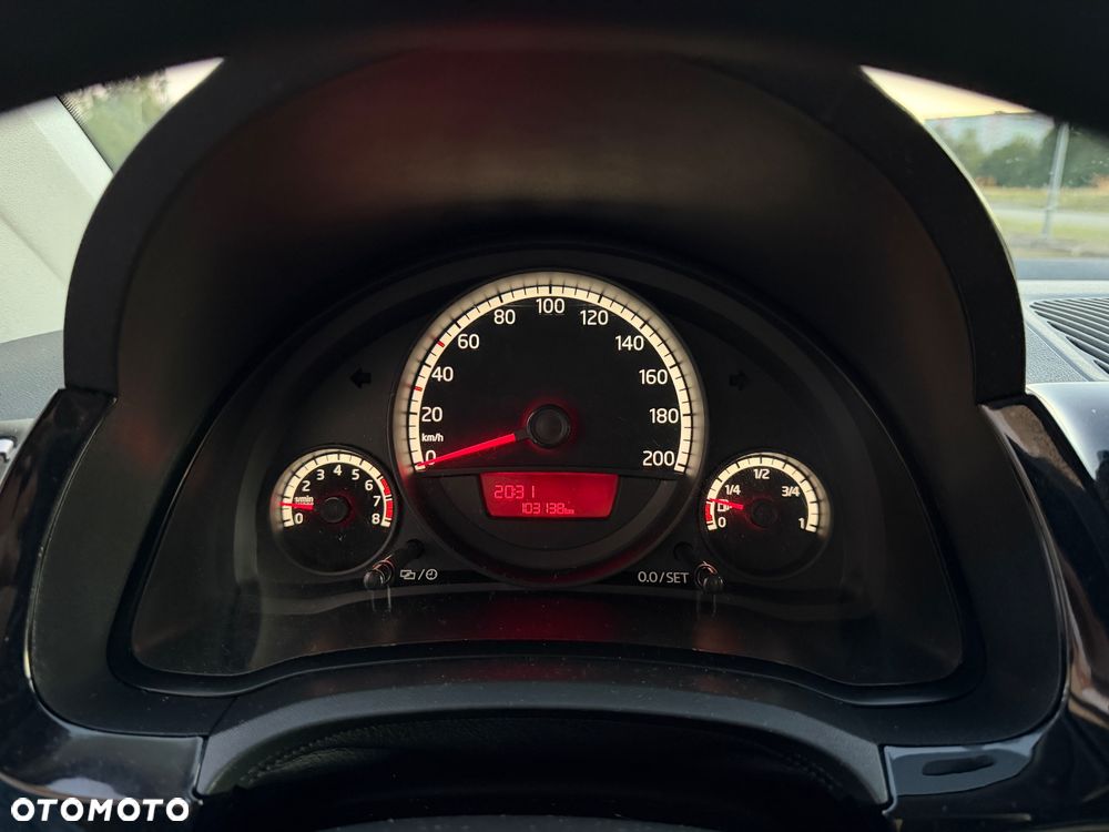 Volkswagen up! - 21