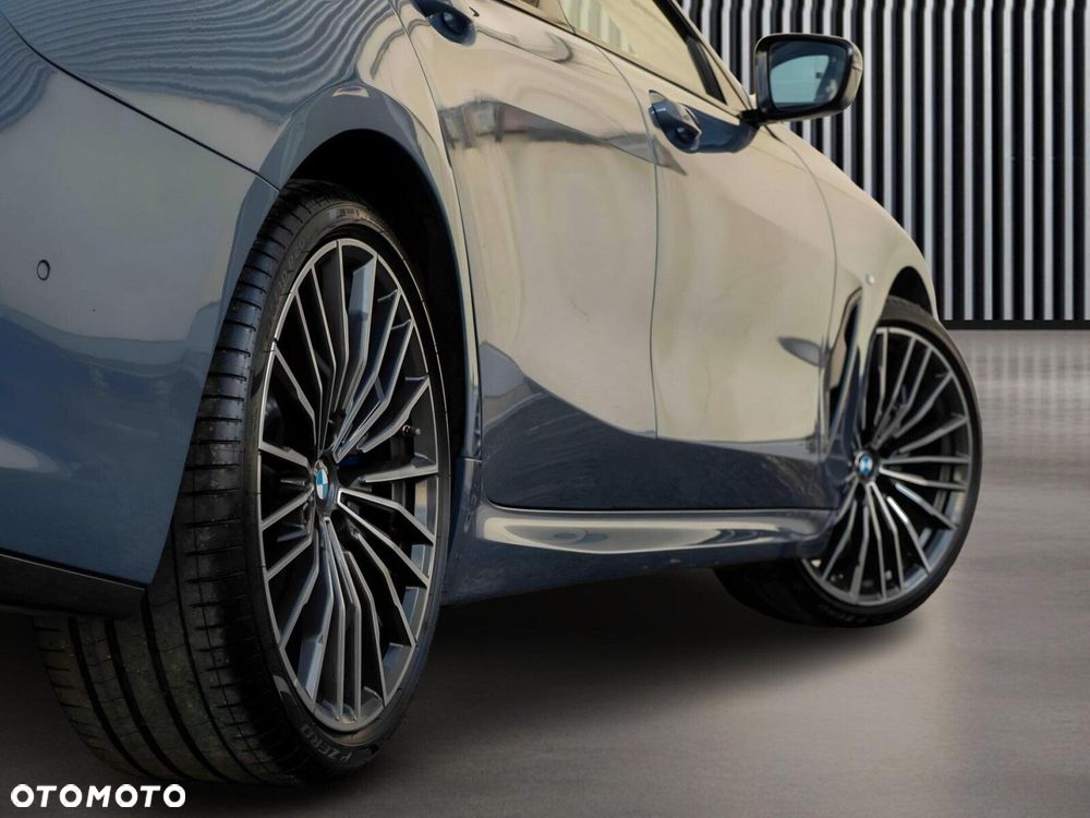 BMW Seria 8 M850i xDrive - 12