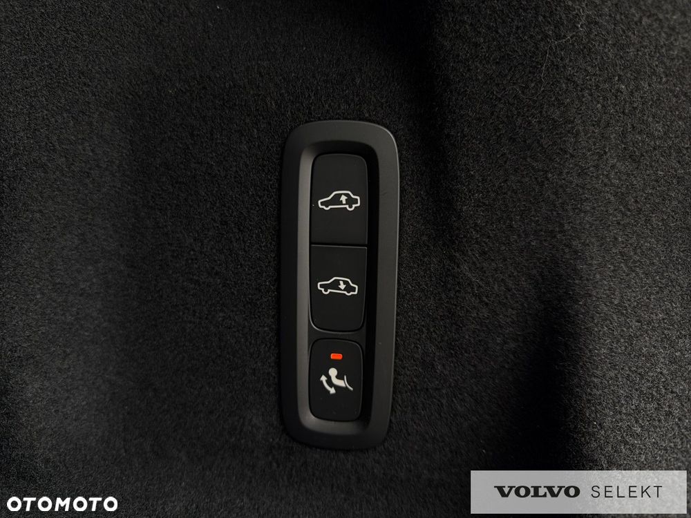 Volvo XC 60 - 30