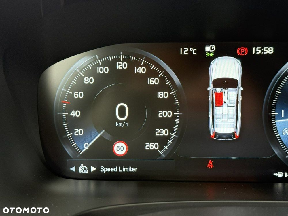 Volvo V90 D4 R-Design - 25