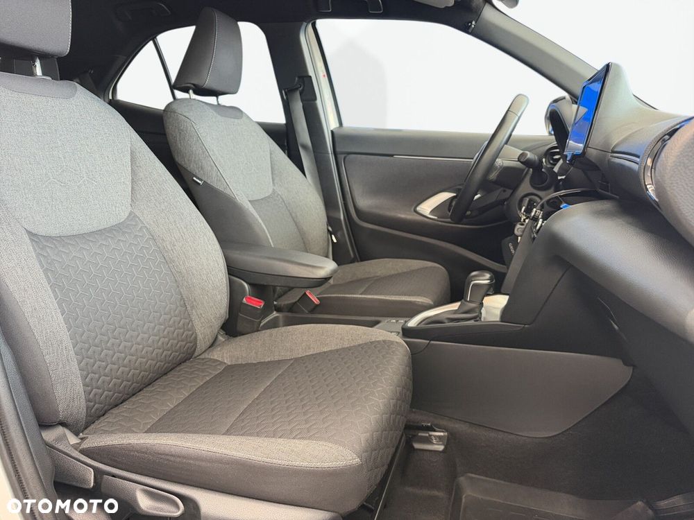 Toyota Yaris Cross - 18