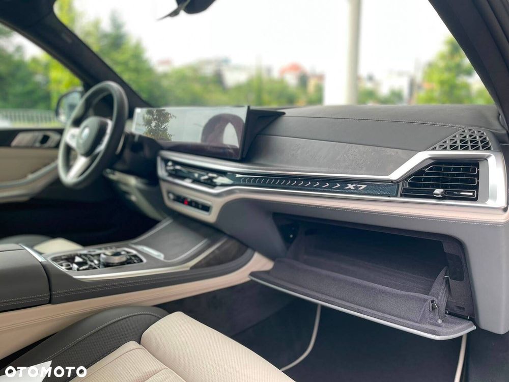 BMW X7 - 36