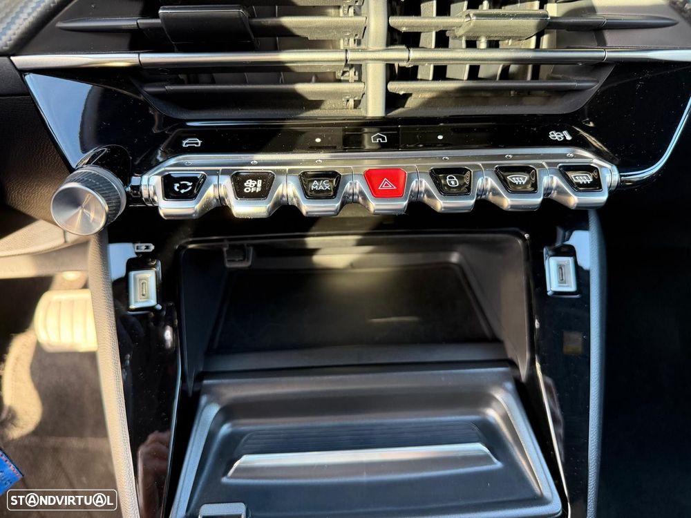 Peugeot 2008 1.2 Hybrid Allure e-DCS6 - 24