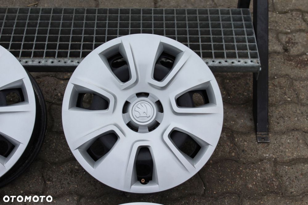 oryg skoda yeti octavia 16cali 5x112 et48 6j kołpaki - 3