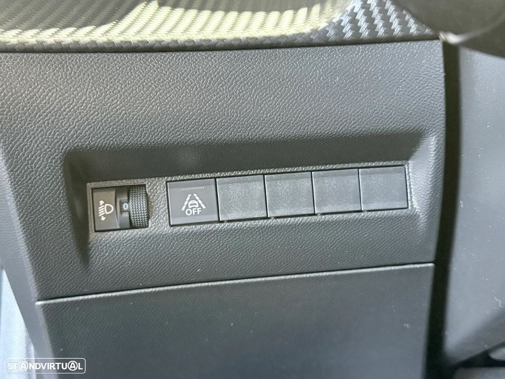 Peugeot 208 1.2 PureTech Active Pack - 21