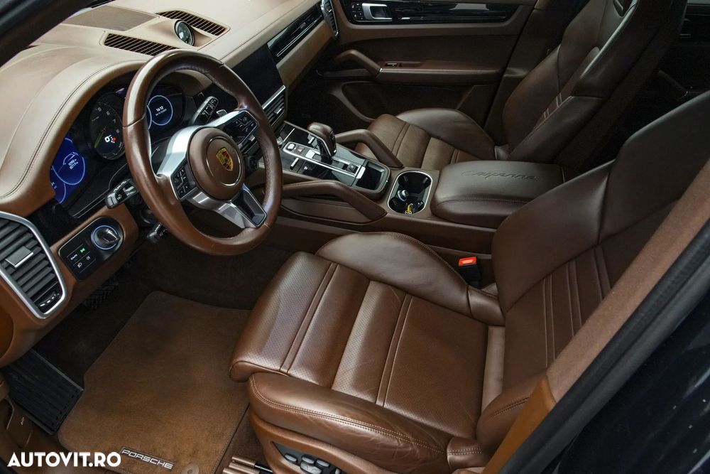 Porsche Cayenne - 13