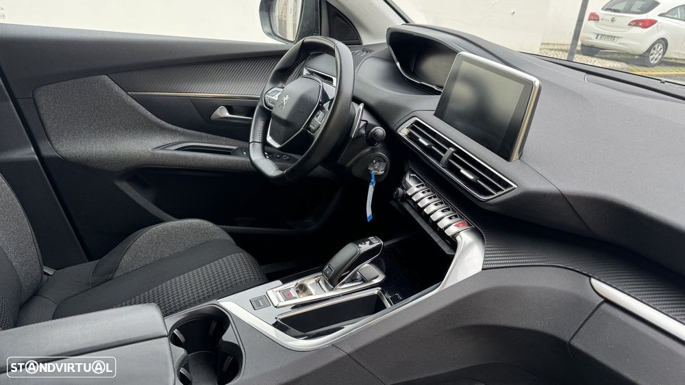 Peugeot 5008 1.2 PureTech Allure EAT8 - 30