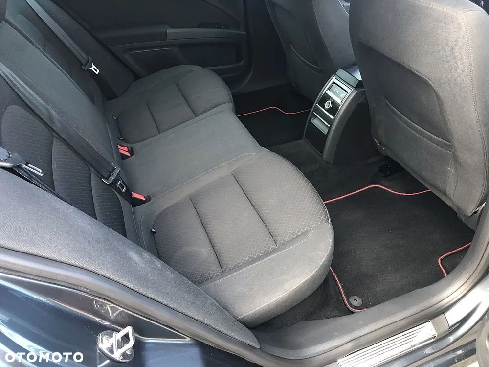 Skoda Superb 2.0 TDI 4x4 Elegance - 35