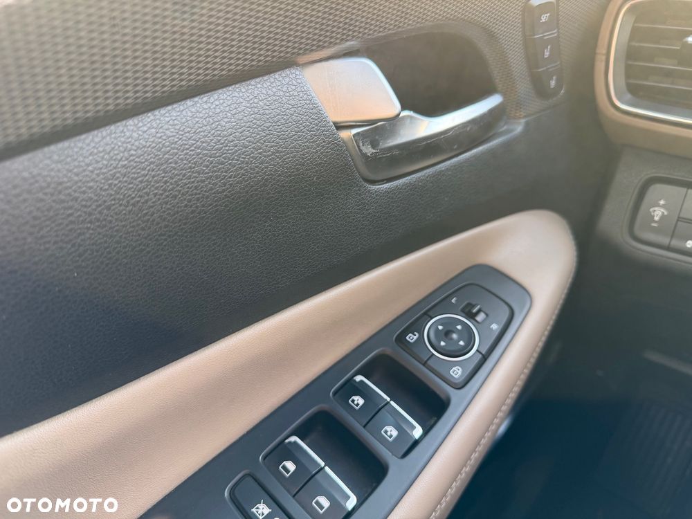 Hyundai Santa Fe 2.0 T Sport Utility - 16