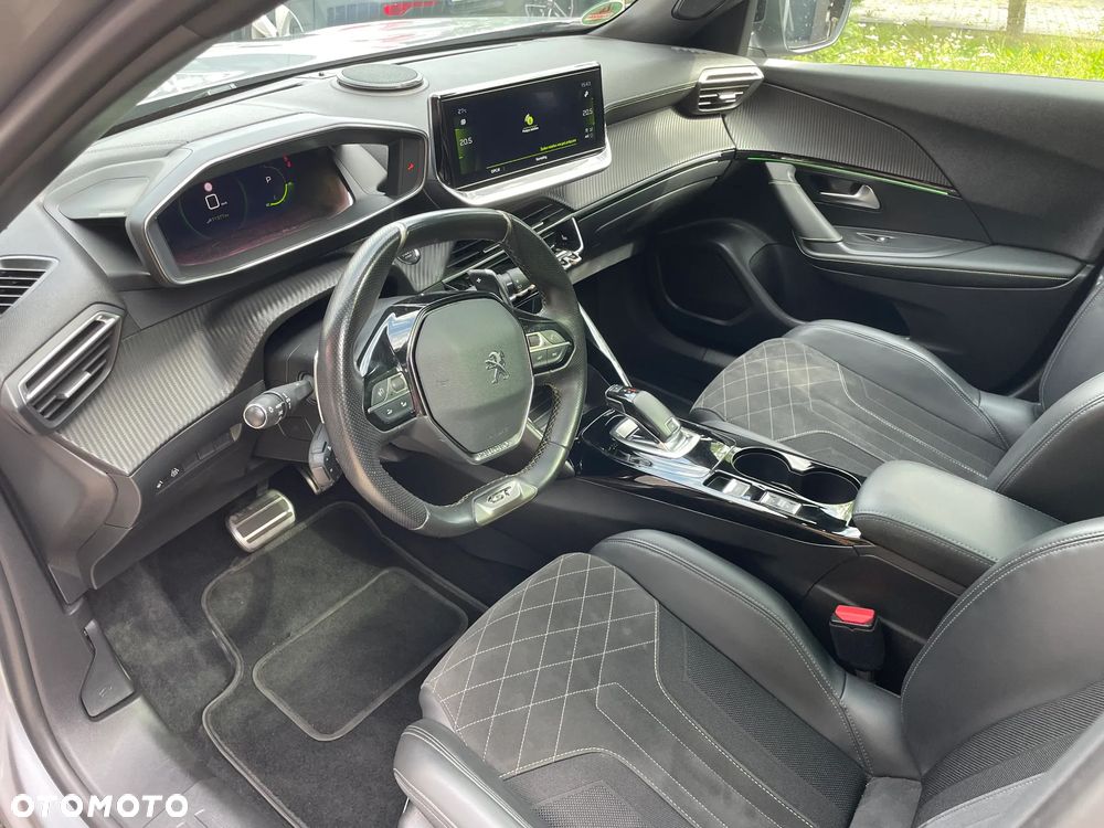 Peugeot 2008 1.2 PureTech GT S&S EAT8 - 13