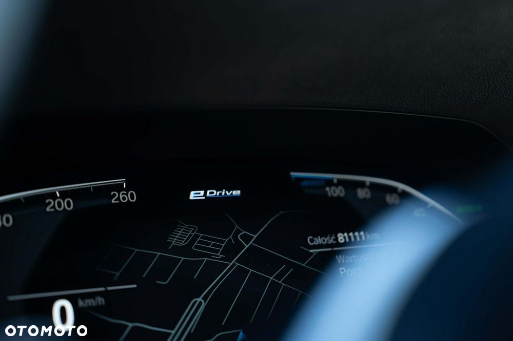 BMW Seria 3 330e PHEV M Sport - 30