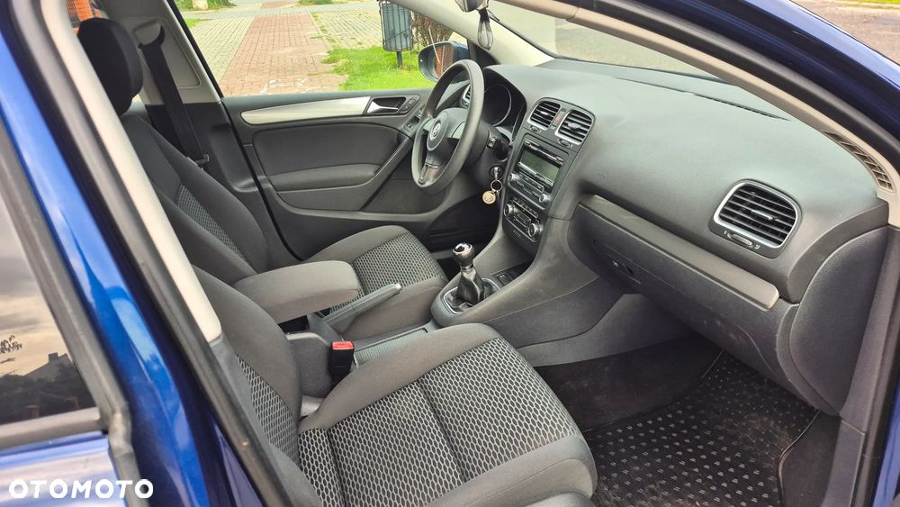 Volkswagen Golf 1.6 Comfortline - 25