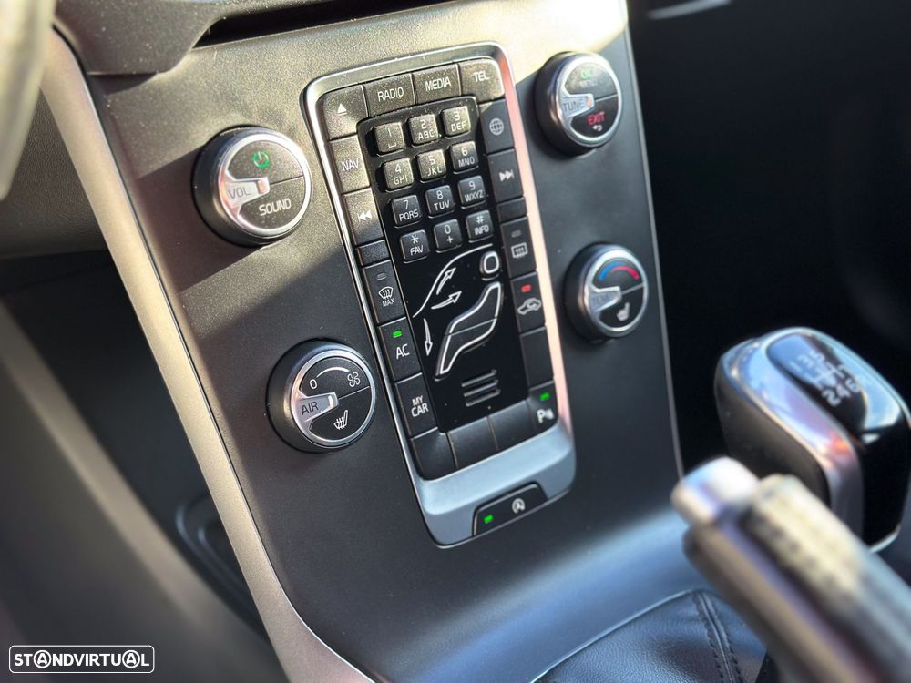 Volvo V40 2.0 D2 Momentum - 22